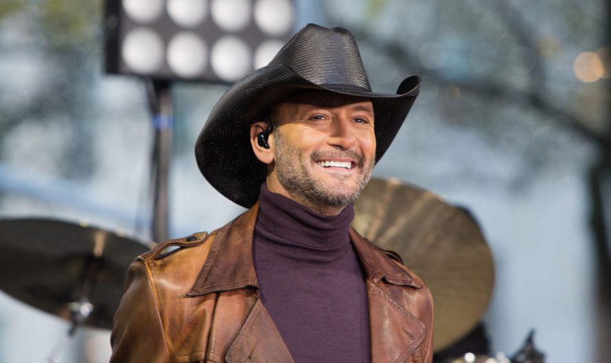 Tim McGraw Collapsed on Stage From Severe Dehydration