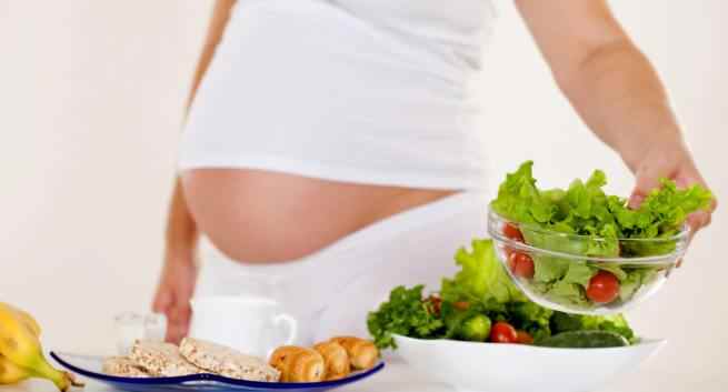 Would it be okay to nibble on raw food while being pregnant?