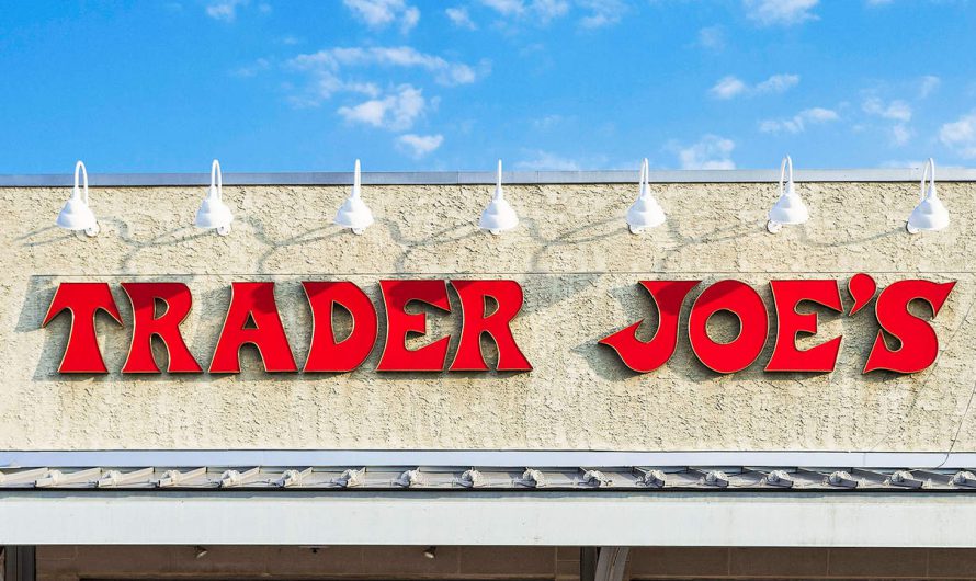 5 Things Nutritionists Bunch On At Trader Joe's